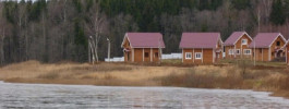 Дома в поселке Золотой плес